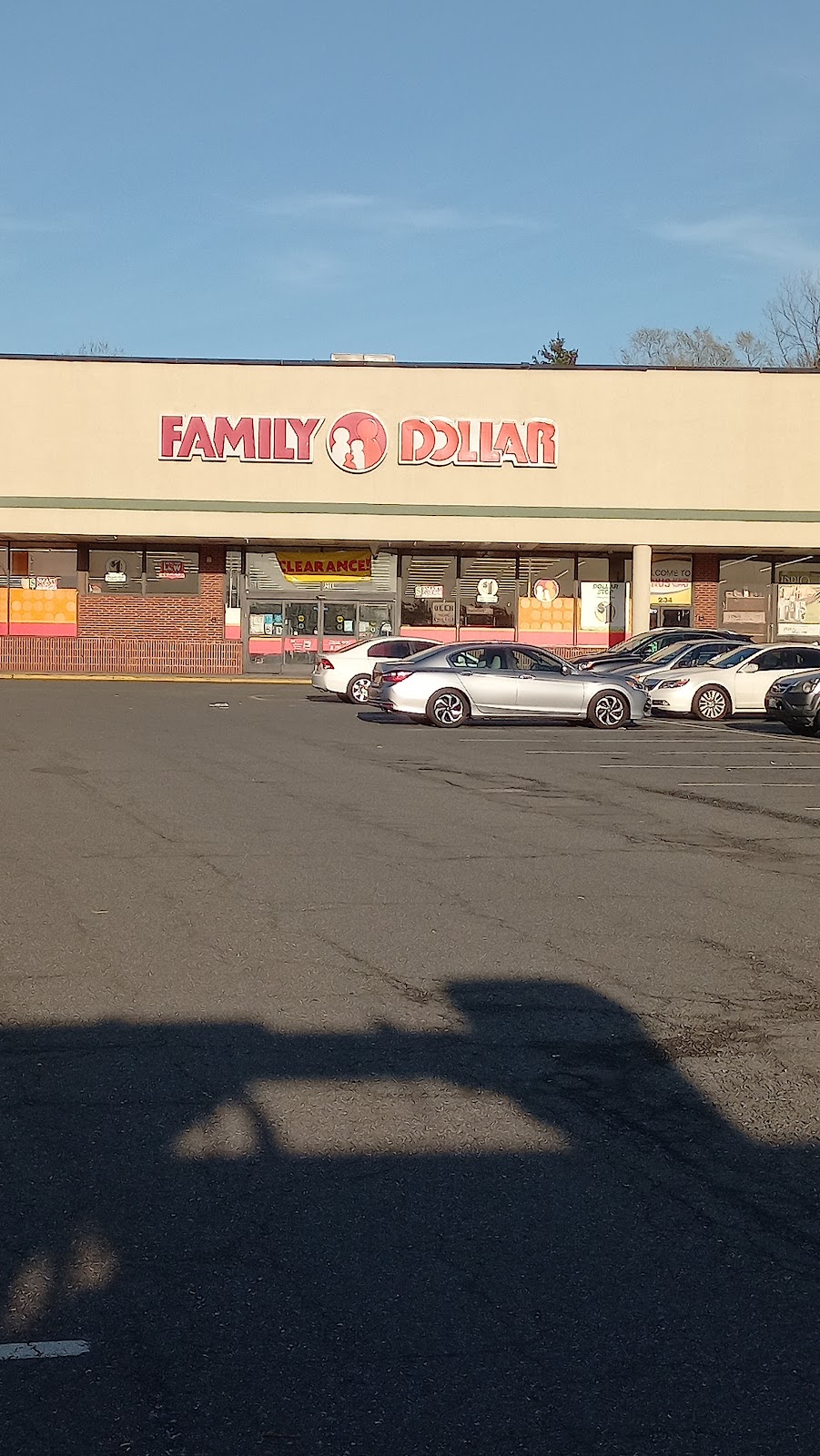 Family Dollar | 238 N Main St, Spring Valley, NY 10977, USA | Phone: (845) 682-0081