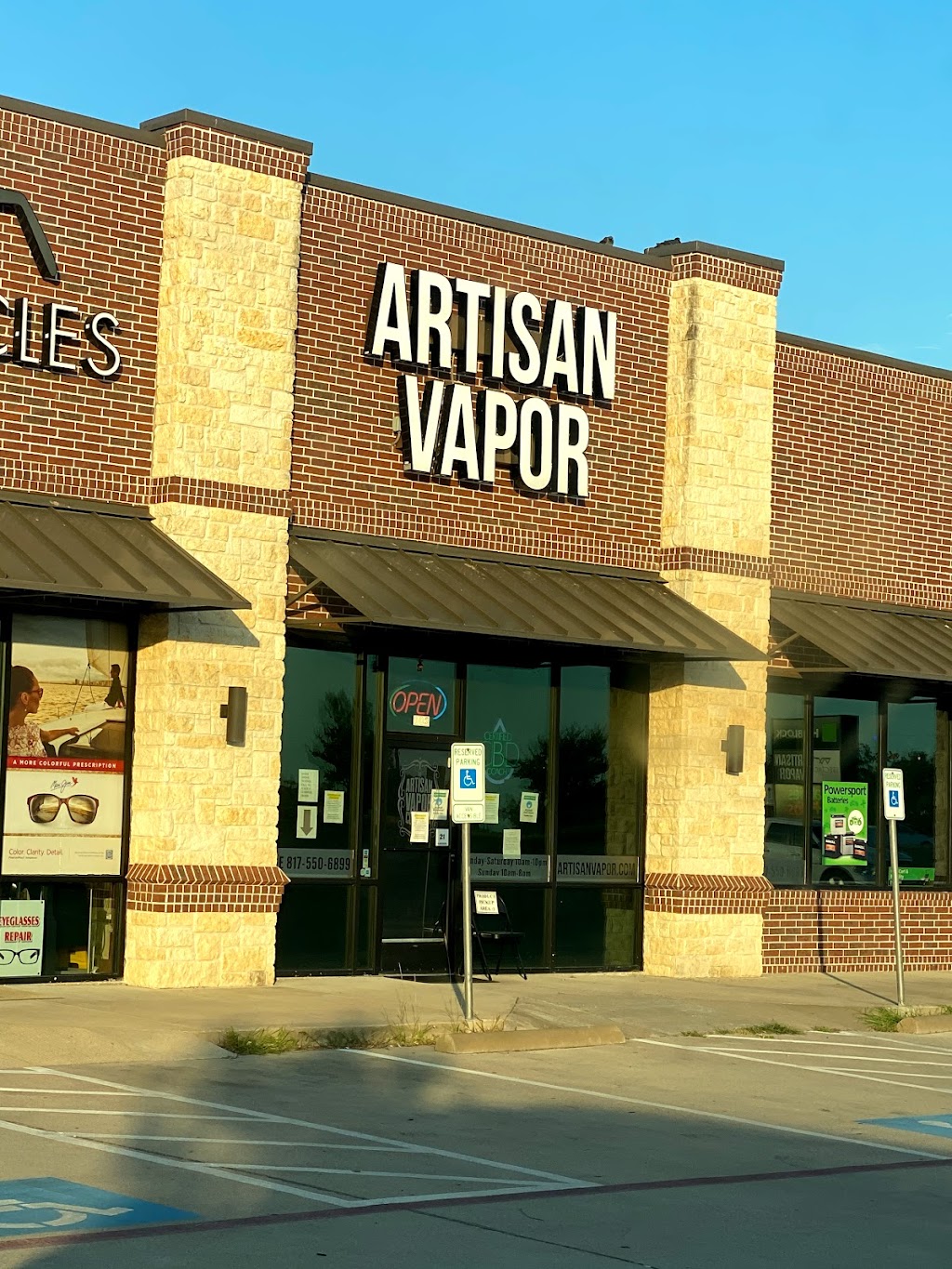 Artisan Vapor | 2529 S Main St #103, Weatherford, TX 76087, USA | Phone: (817) 550-6899