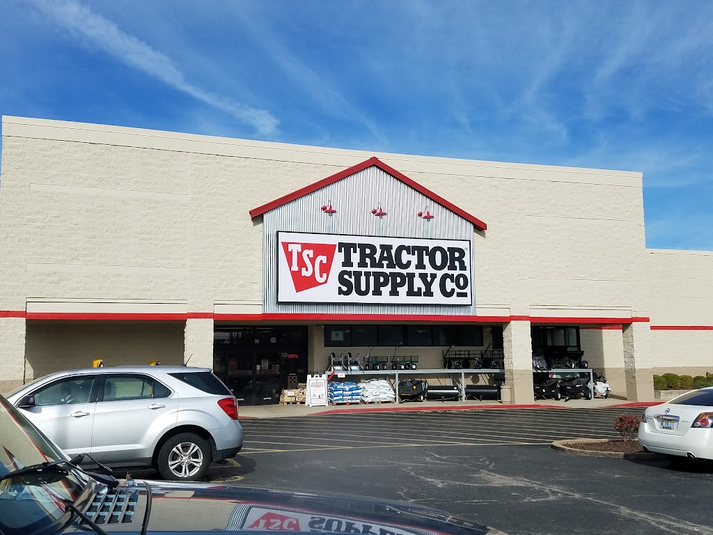 Tractor Supply Co. | 40 Dillon Plaza Dr, High Ridge, MO 63049, USA | Phone: (636) 376-8668