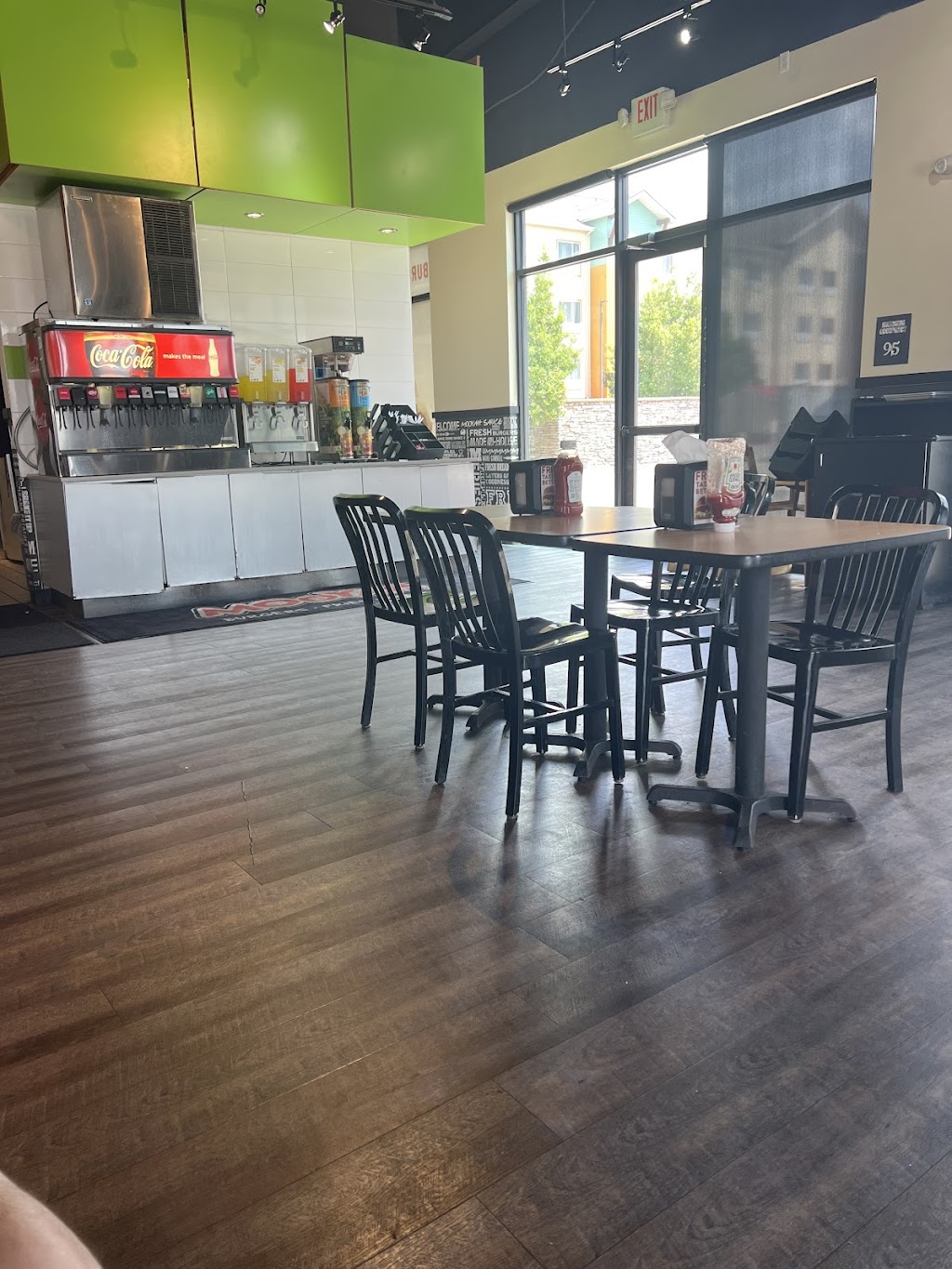 MOOYAH Burgers, Fries & Shakes | 2706 Cabelas Pkwy Ste 140, Gonzales, LA 70737, USA | Phone: (225) 390-1062