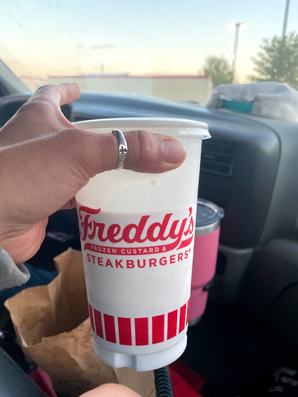 Freddys Frozen Custard & Steakburgers | 237 N Main St, Lansing, KS 66043, USA | Phone: (913) 727-1160