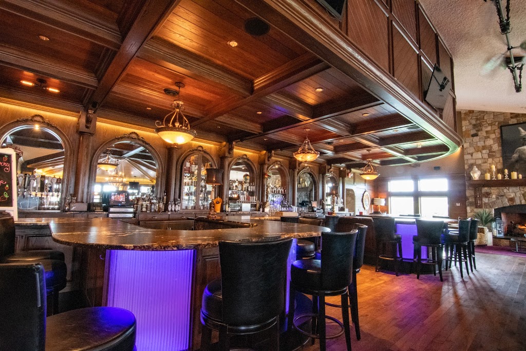 Johnny Manhattans | 3718 Hubertus Rd, Hubertus, WI 53033, USA | Phone: (262) 628-7700