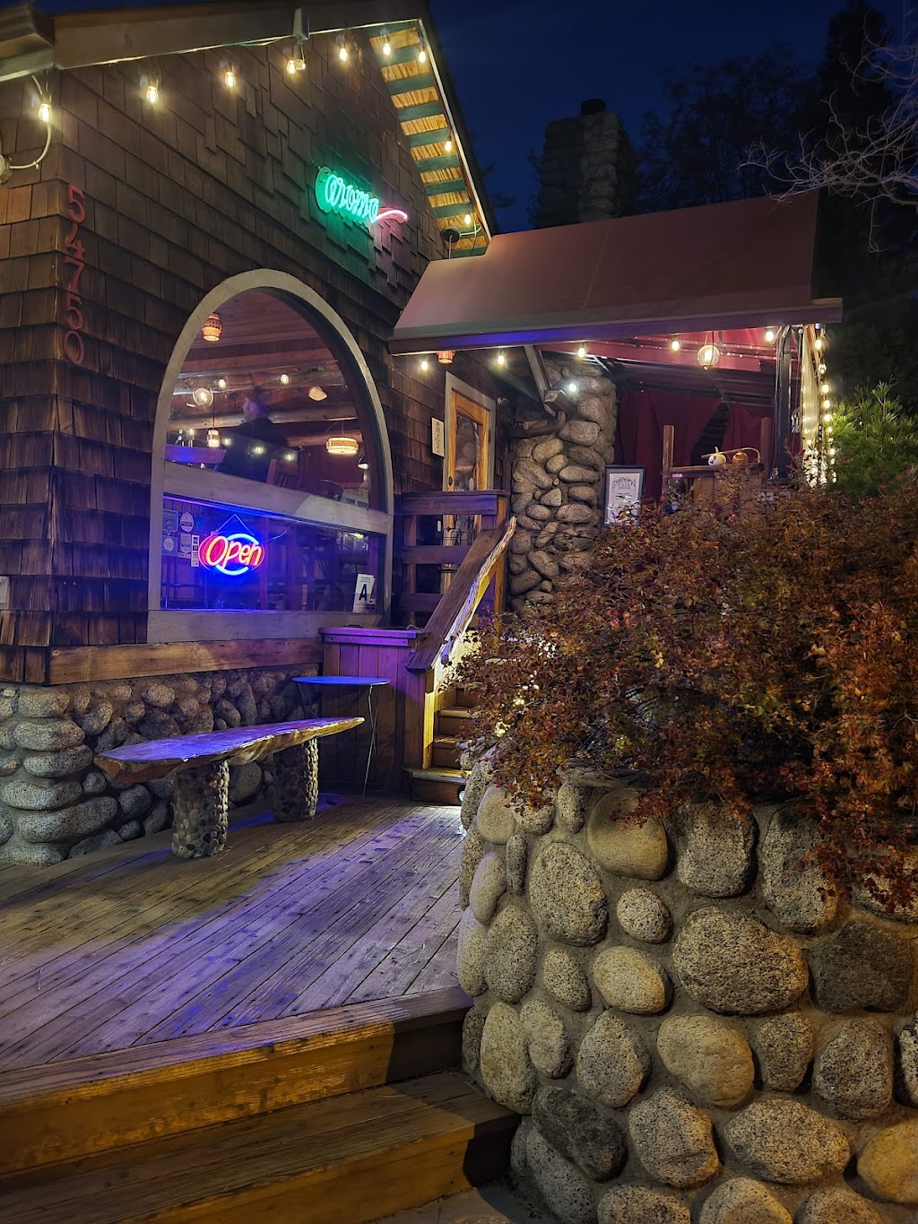 Cafe Aroma | 54750 N Circle Dr, Idyllwild-Pine Cove, CA 92549, USA | Phone: (951) 659-5212