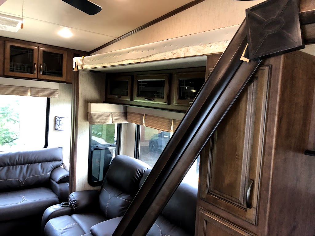 Quietwoods RV | 1710 U.S. 14 Business, Janesville, WI 53545, USA | Phone: (608) 757-2700