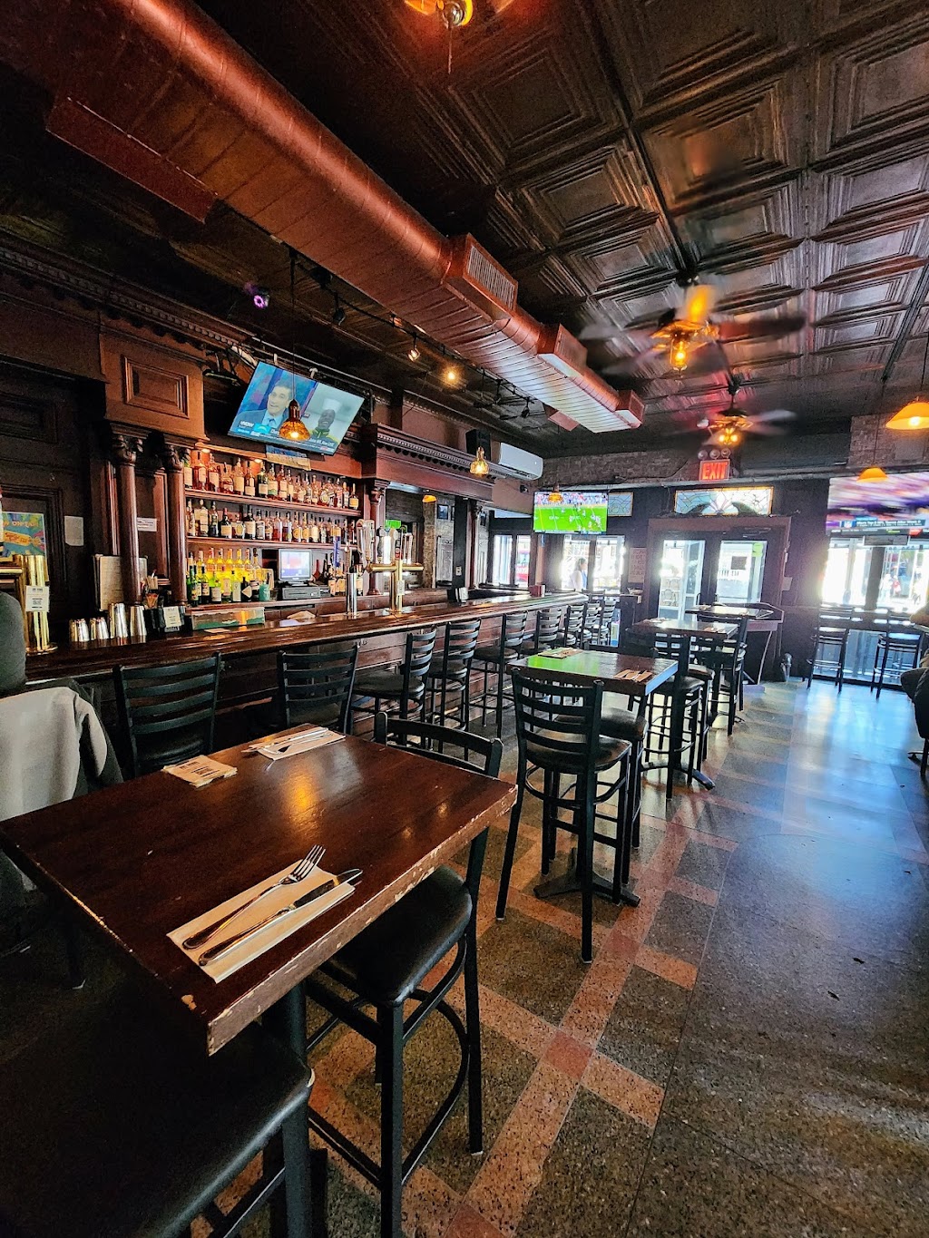 Amsterdam Ale House | 340 Amsterdam Ave, New York, NY 10024, USA | Phone: (718) 883-0824