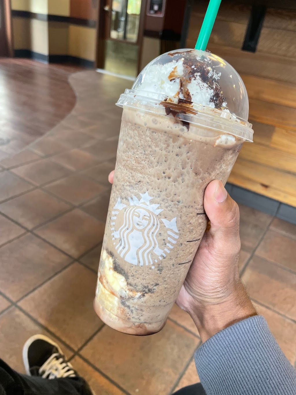 Starbucks | 1985 Squaw Valley Road, Olympic Valley, CA 96146, USA | Phone: (530) 584-6120