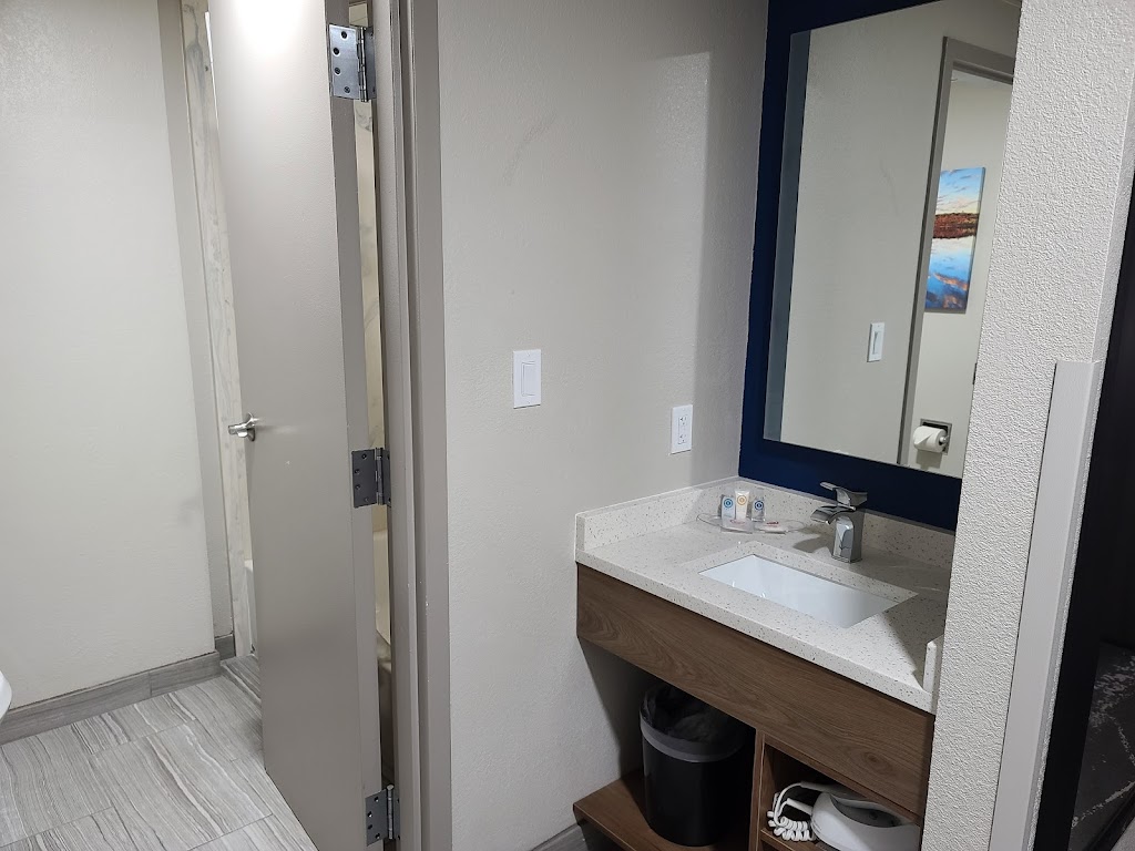 Comfort Inn Boston Milford | 24 Beaver St, Milford, MA 01757, USA | Phone: (508) 478-8243