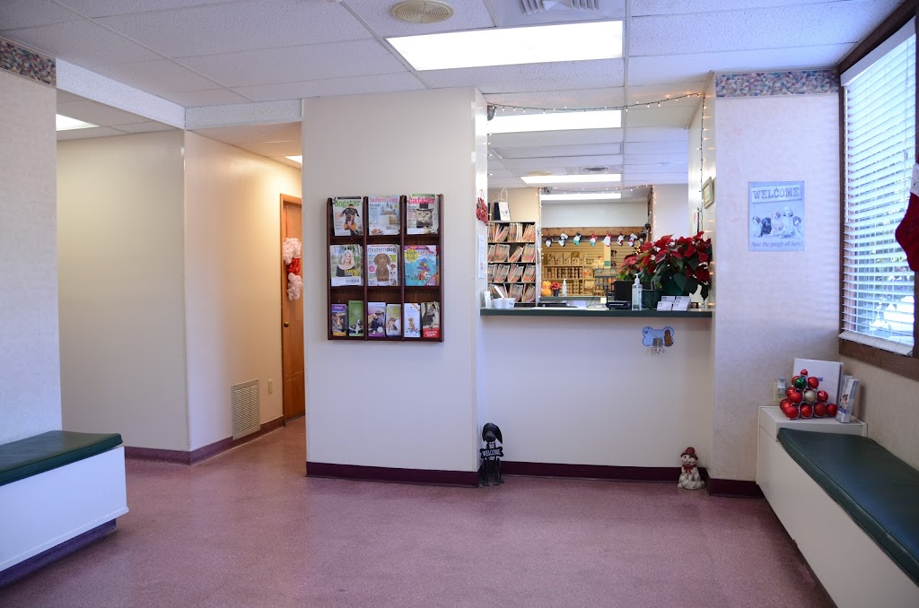 Hidden Hills Animal Hospital | 12134 Fort Caroline Rd #1613, Jacksonville, FL 32225, USA | Phone: (904) 641-3384