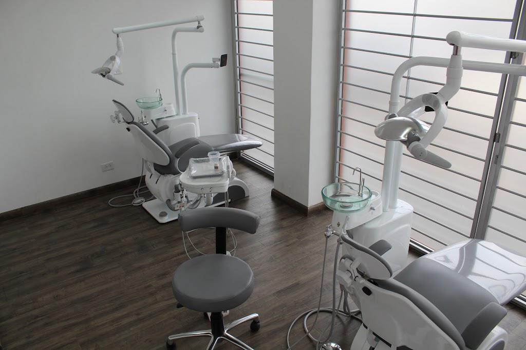 CLINICA DENTAL LOS PINOS | Blvd. Diaz Ordaz 16711-4, Baja California, 22127 Tijuana, B.C., Mexico | Phone: 664 689 4566