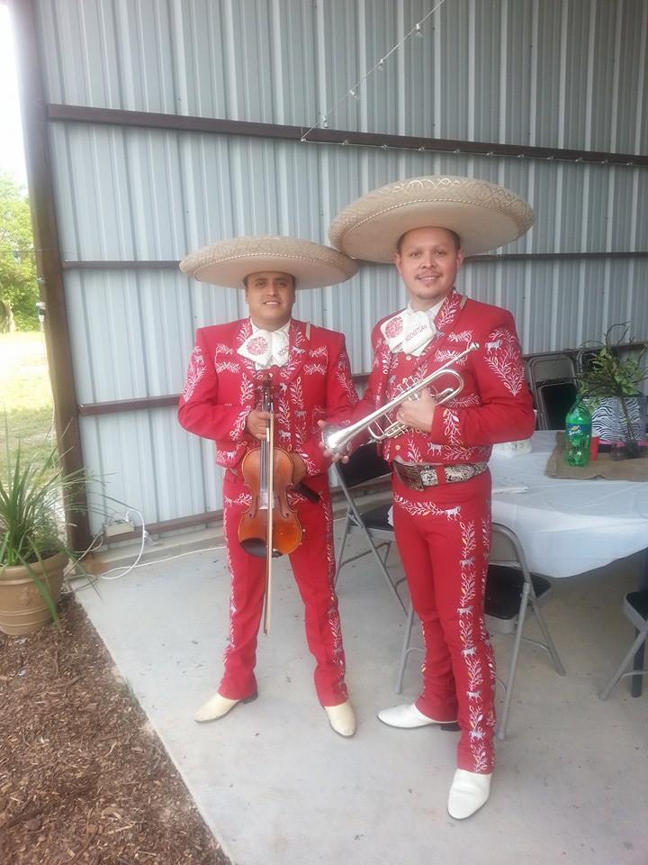 Mariachi Nochistlan - Mariachis en Dallas TX | 742 Cindy Ln, Grand Prairie, TX 75052, USA | Phone: (972) 900-0411