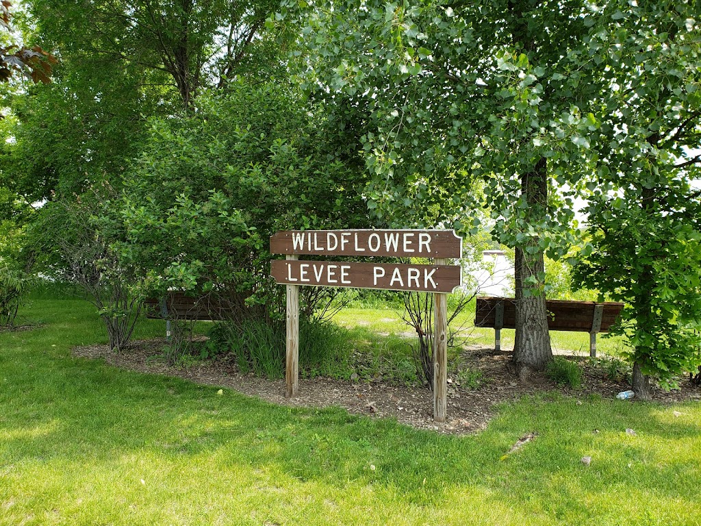 Wildflower Levee Park | South St Paul, MN 55075, USA | Phone: (651) 554-3200