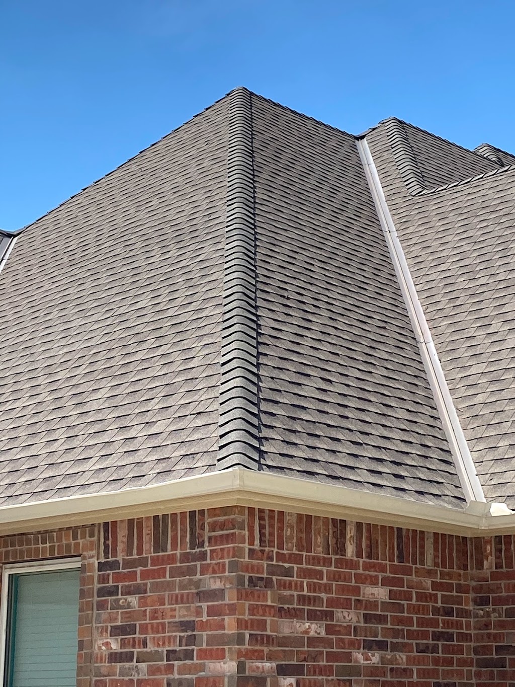 Lakeside Roofing and Construction | 47 W Armstrong Dr, Mustang, OK 73064 | Phone: (405) 823-8263
