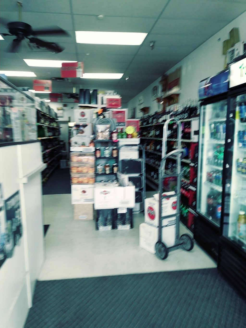 Town Liquor | 5365 N Socrum Loop Rd, Lakeland, FL 33809, USA | Phone: (863) 853-9069