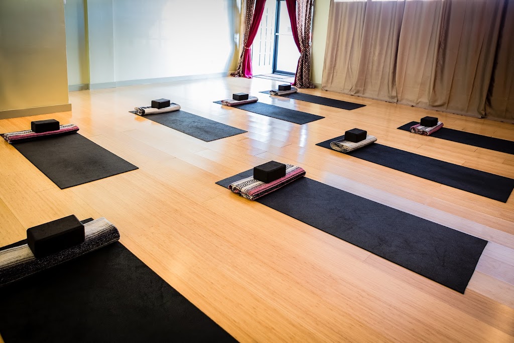 Long Island Yoga School | 242-05 Northern Blvd, Douglaston, NY 11363, USA | Phone: (917) 757-0922