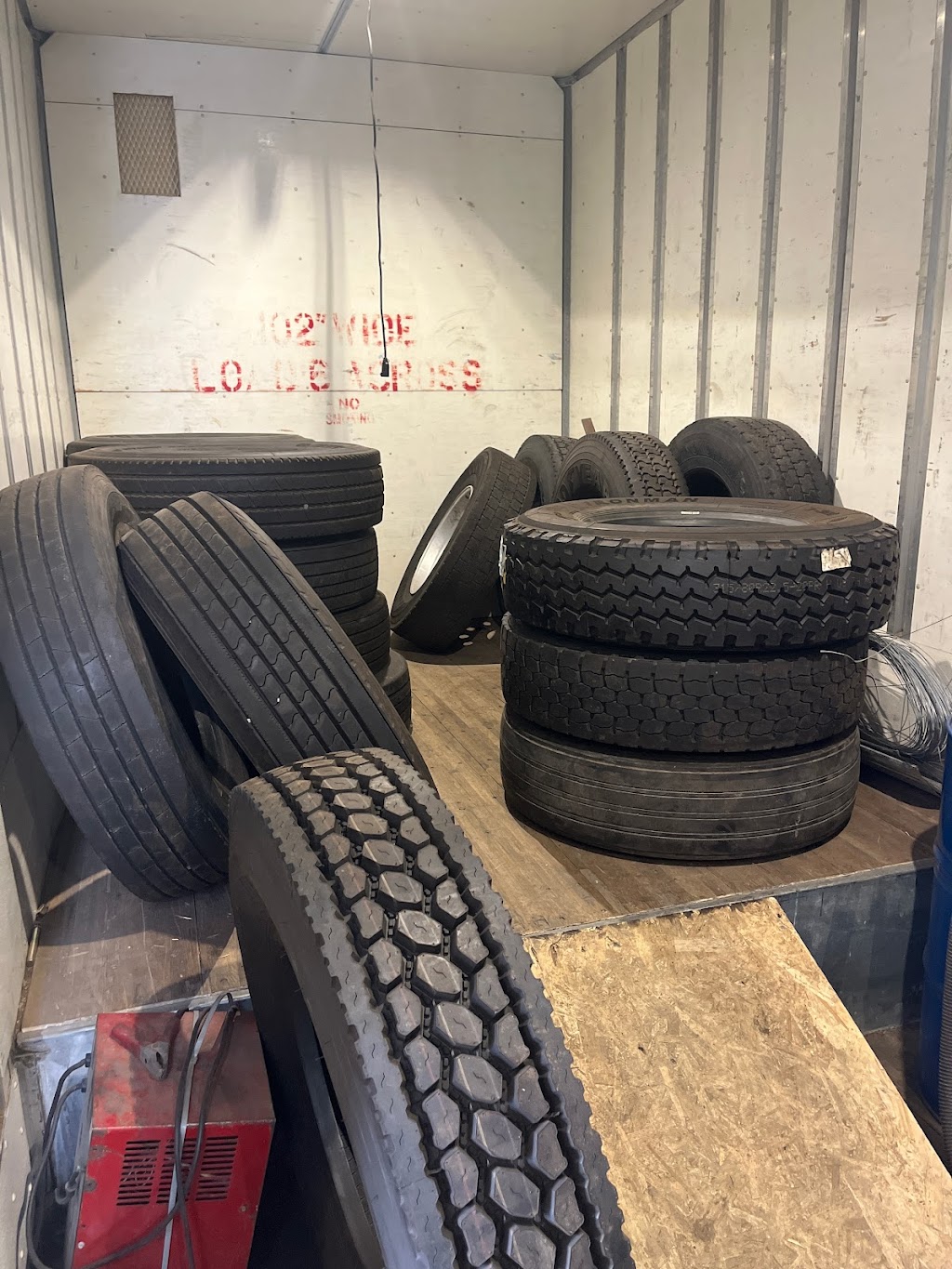Sunrise Truck Tire & Trailer Repair | 710 US-206 Apartment# 1/O, Fieldsboro, NJ 08505, USA | Phone: (646) 543-1313