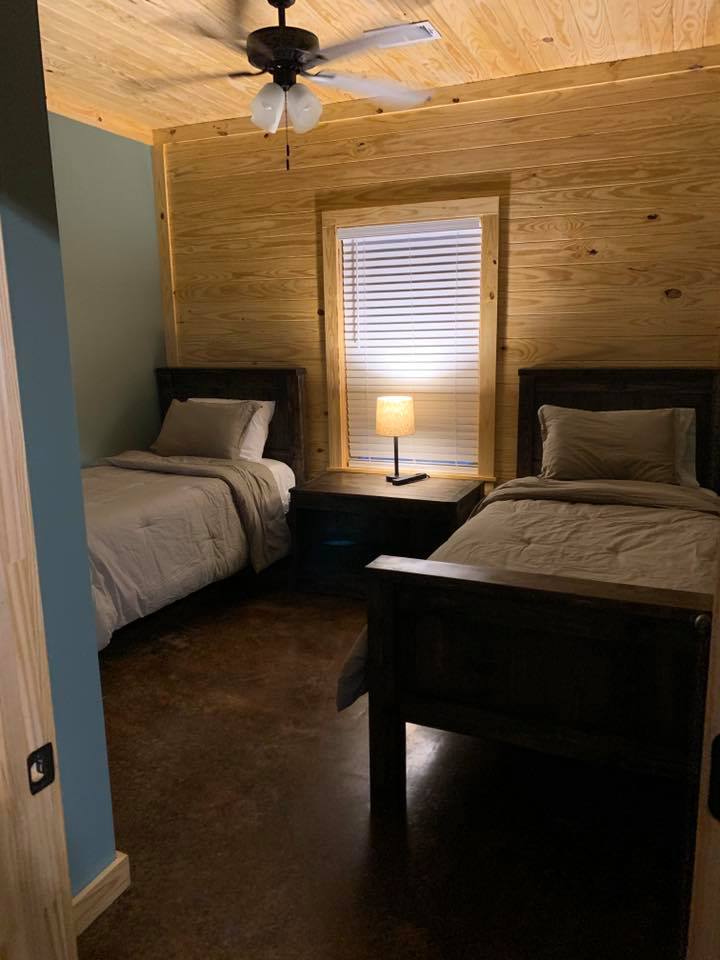 The Cabins of Lay Lake at Beeswax | 165 N Horton Rd, Wilsonville, AL 35186, USA | Phone: (205) 765-5979