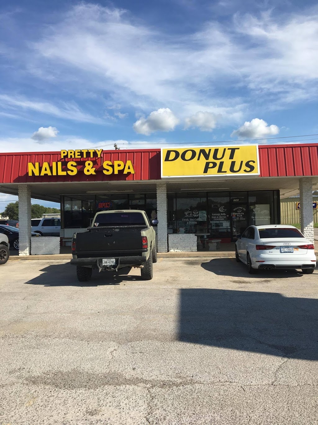 Donuts Plus | 1741 East US Hwy 377, Granbury, TX 76049, USA | Phone: (817) 573-6299