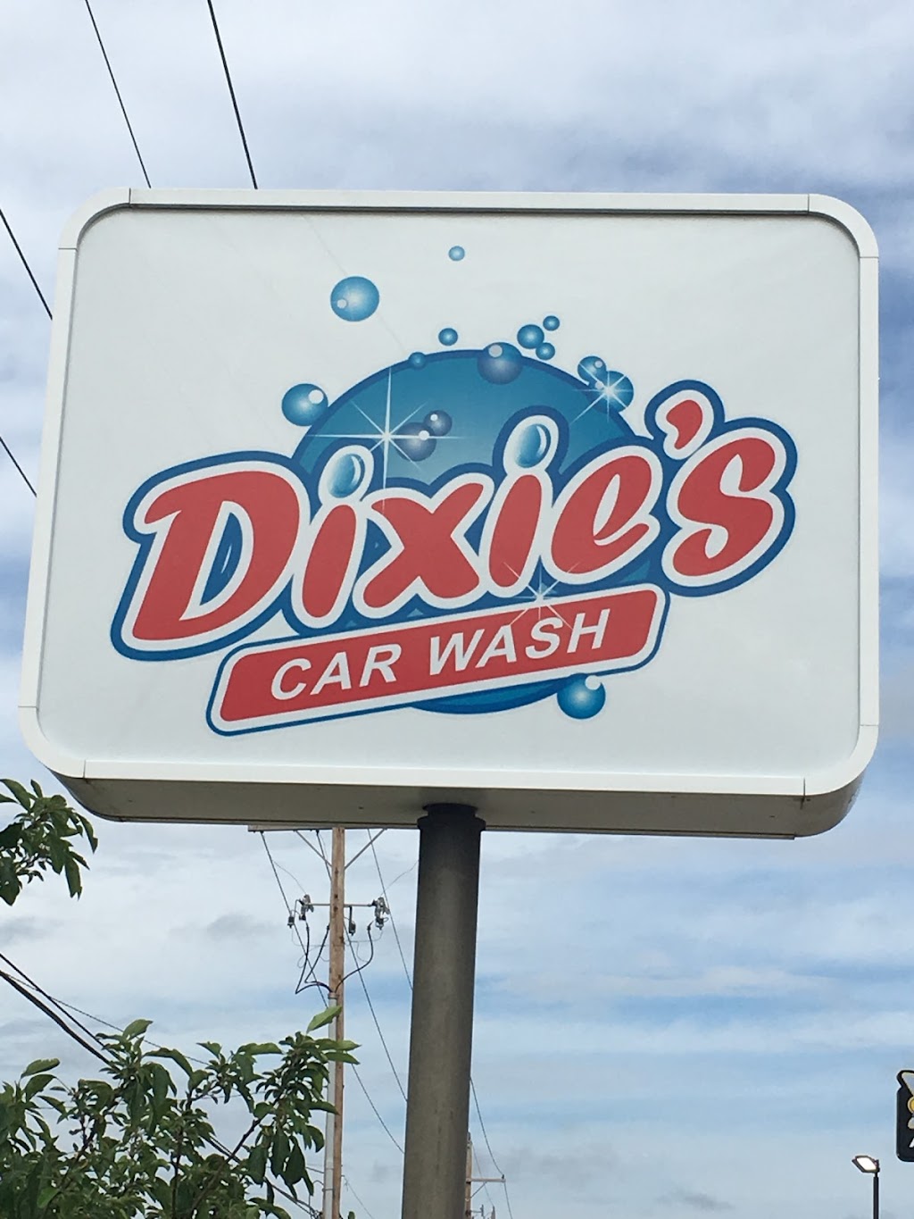 Dixies Car Wash | 1610 E 30th Ave, Hutchinson, KS 67502, USA | Phone: (620) 663-6400