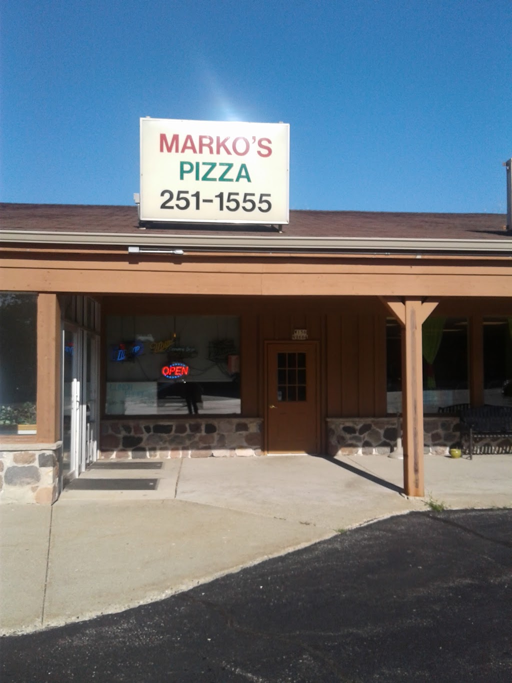 Markos Pizza | W156N9664 Pilgrim Rd, Germantown, WI 53022, USA | Phone: (262) 251-1555
