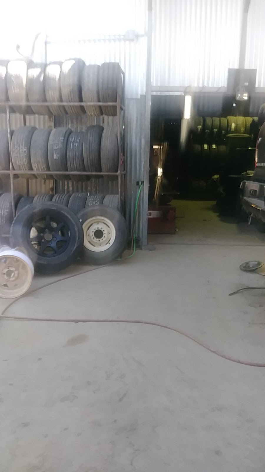 Iniguez Tire & Auto Repair | 20916 Alva Ave, Riverdale, CA 93656, USA | Phone: (559) 867-3727