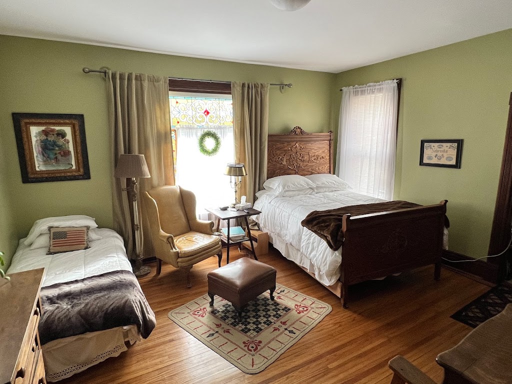 Liberty House B&B/Antiques | 441 N 5th St, Seward, NE 68434, USA | Phone: (402) 643-2555