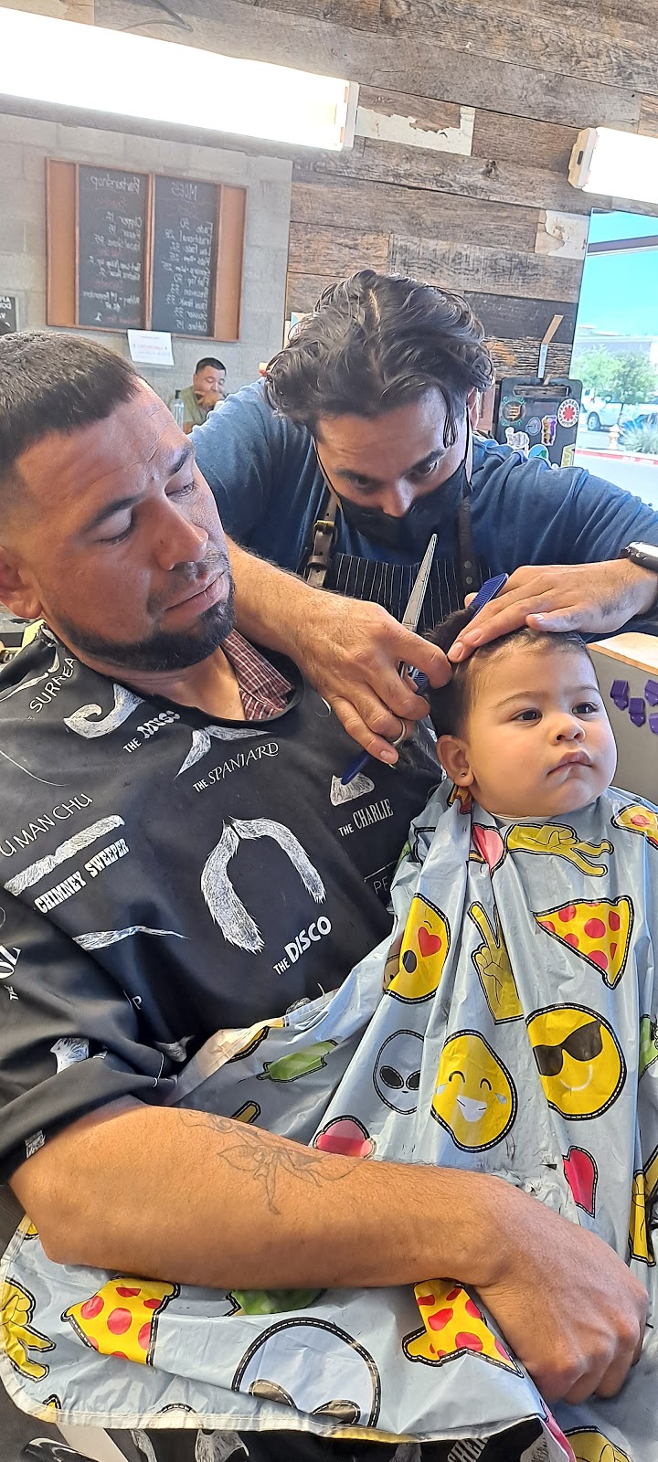 Moes Barbershop, LLC. | 4770 N Central Ave Suite B-3, Phoenix, AZ 85012, USA | Phone: (602) 293-3333