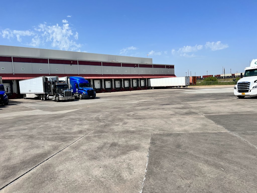 Americold Logistics Railhead Ft Worth | 200 Railhead Rd, Fort Worth, TX 76106, USA | Phone: (817) 624-3982