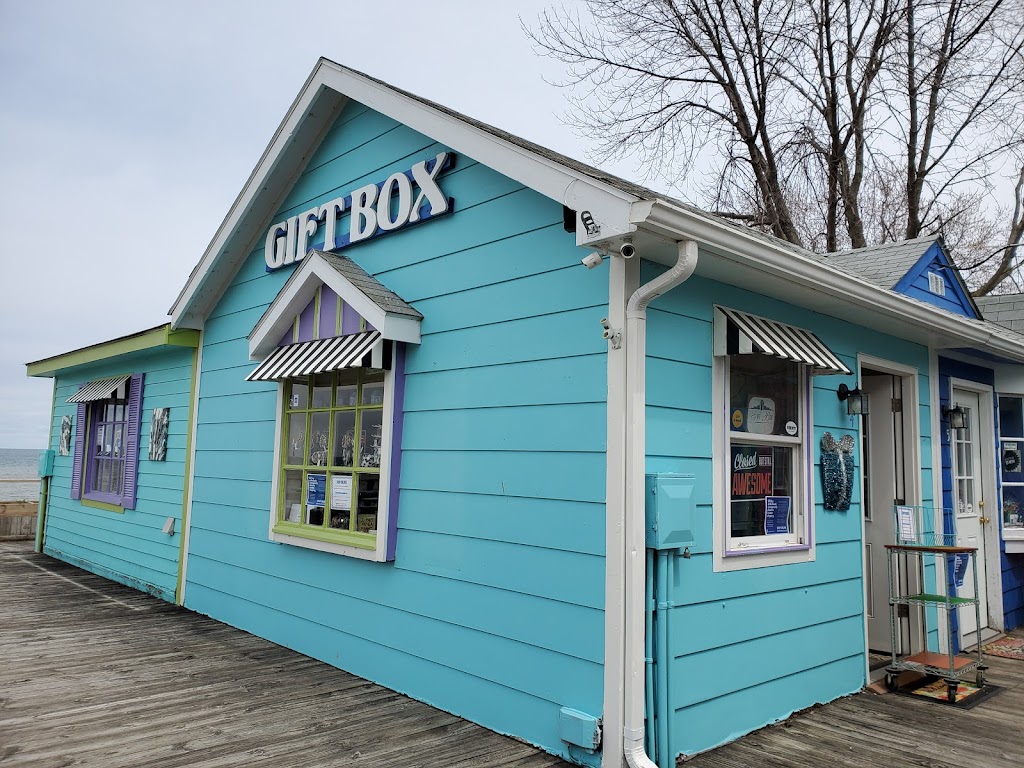 Gift Box at the Beach | 5955 Ontario St #1, Olcott, NY 14126, USA | Phone: (716) 946-8198