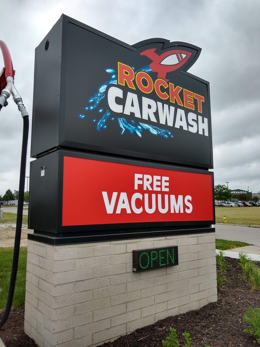 Rocket Carwash | 787 N 204th Ave, Elkhorn, NE 68022, USA | Phone: (402) 659-3246