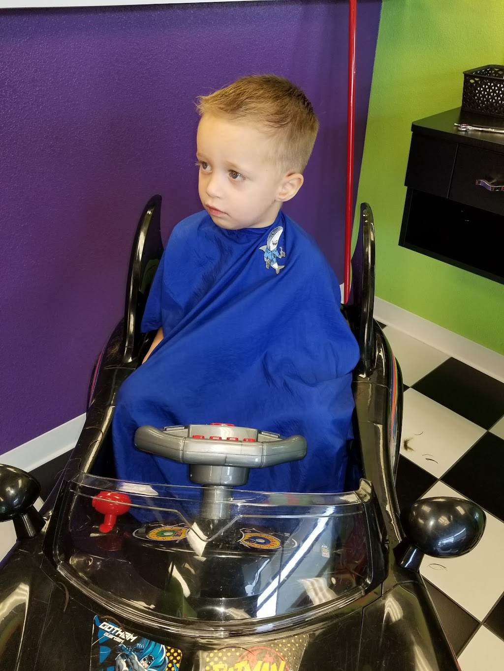 Sharkeys Cuts for Kids - Watauga Texas | 7608 US-377 #312, Watauga, TX 76148, USA | Phone: (817) 893-5887