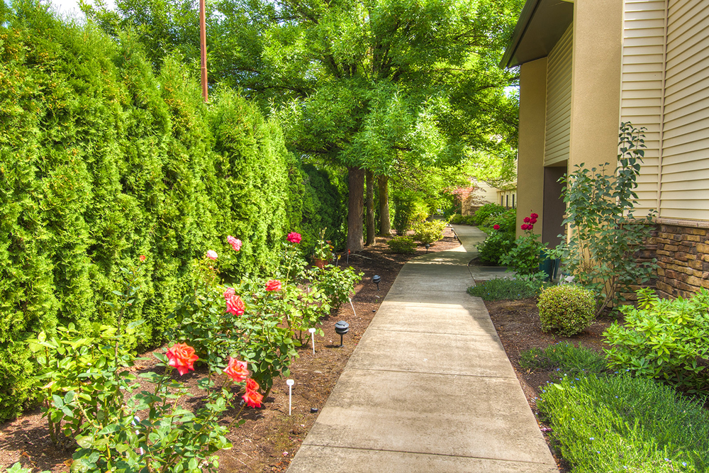 Cascade Park Retirement Community | 950 N Cascade Dr, Woodburn, OR 97071, USA | Phone: (503) 981-0033