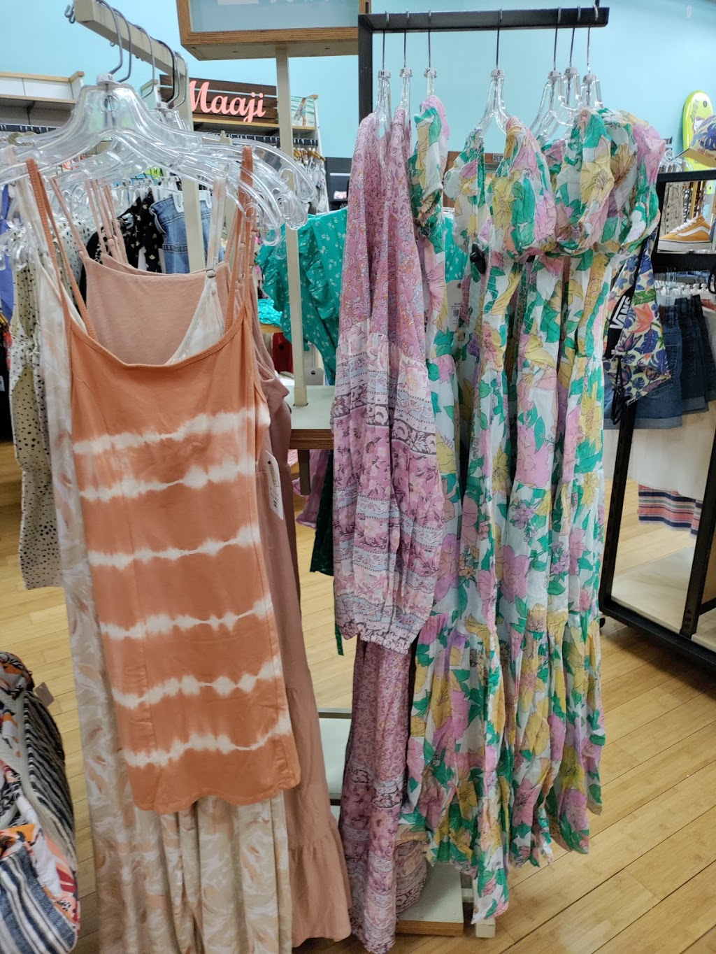 Barnfields Raging Isle Surf | 66-250 Kamehameha Hwy B, Haleiwa, HI 96712, USA | Phone: (808) 637-7797