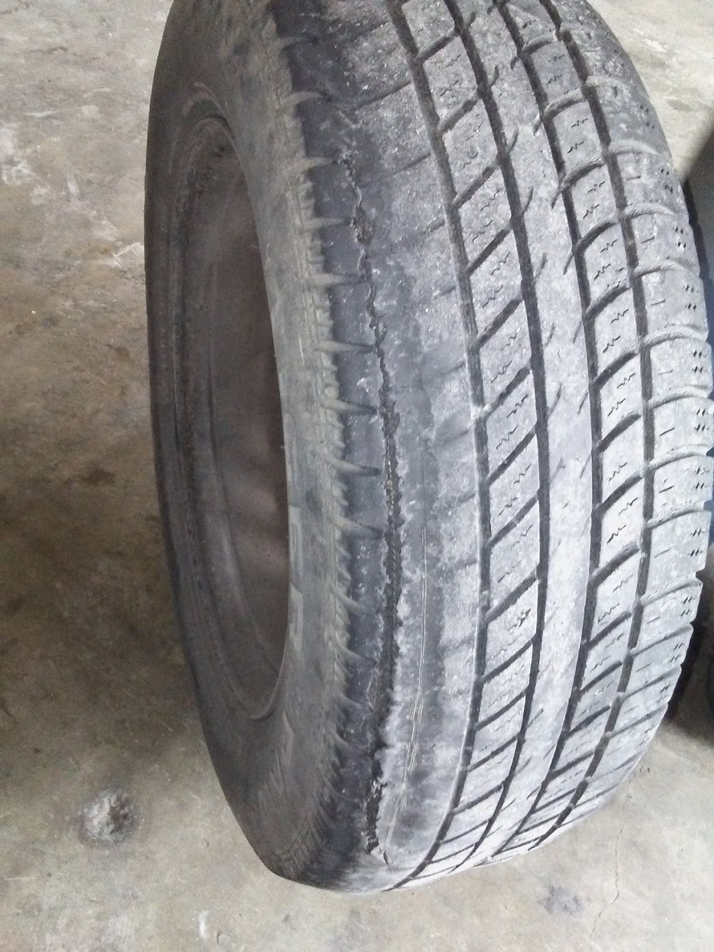 Brizuelas New & Used Tires | 12271 Leopard St # B, Corpus Christi, TX 78410, USA | Phone: (361) 241-9730