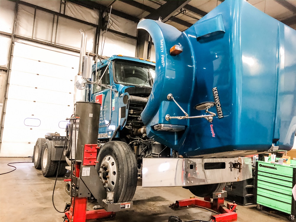 Wiers 24/7 Truck Repair & Fleet Service Florence | 9000 Empire Connector Dr, Florence, KY 41042, USA | Phone: (859) 371-4711