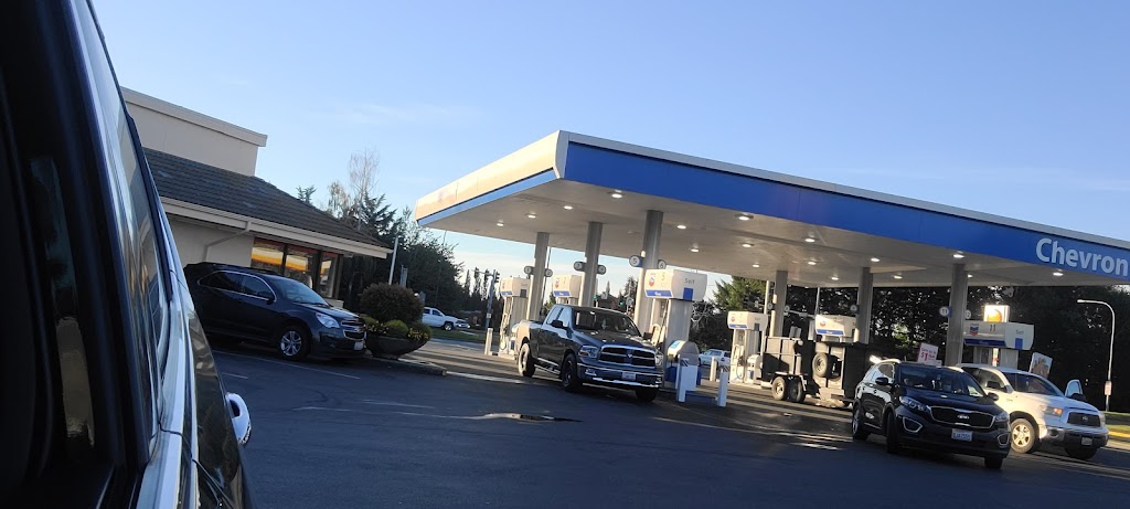 Chevron | 745 SW Mt Si Blvd, North Bend, WA 98045, USA | Phone: (425) 888-4393