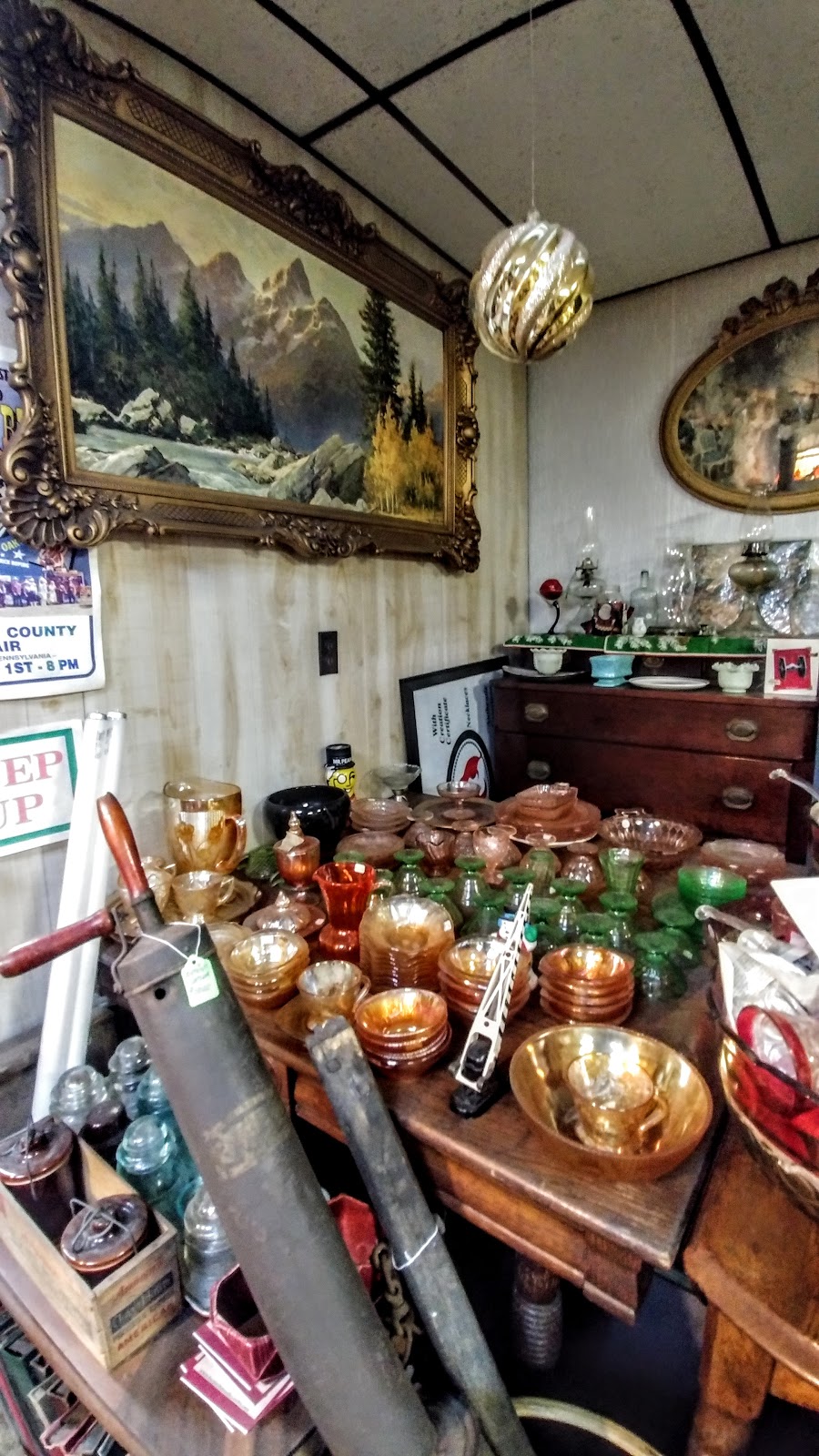 Country Stroll Antiques & Ye Olde Coin Shoppe | 2141 Morgantown Rd Route 119, Uniontown, PA 15401, USA | Phone: (724) 438-2700