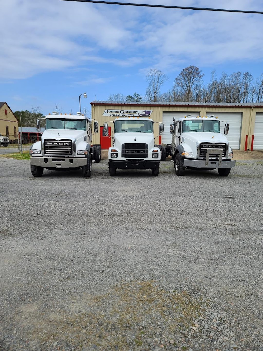 Johnie Gregory Truck Bodies, Inc. | 337 Old U. S. Hwy 17, Hertford, NC 27944, USA | Phone: (252) 264-2626