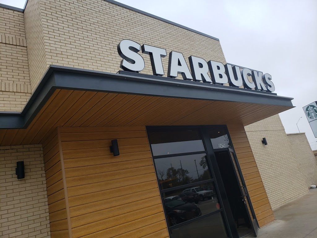 Starbucks | 2425 Valley View Ln, Farmers Branch, TX 75234, USA | Phone: (972) 247-2999