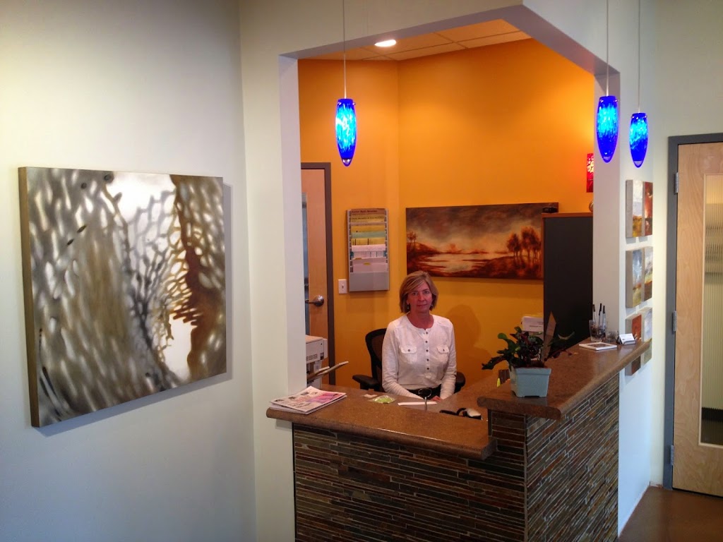 Skon Chiropractic Clinic | 856 Raymond Ave STE C, St Paul, MN 55114, USA | Phone: (651) 644-3900