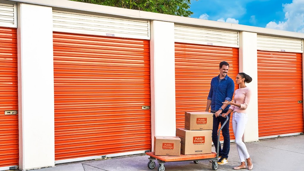 Public Storage | 15920 Amar Rd, City of Industry, CA 91744, USA | Phone: (626) 593-0676