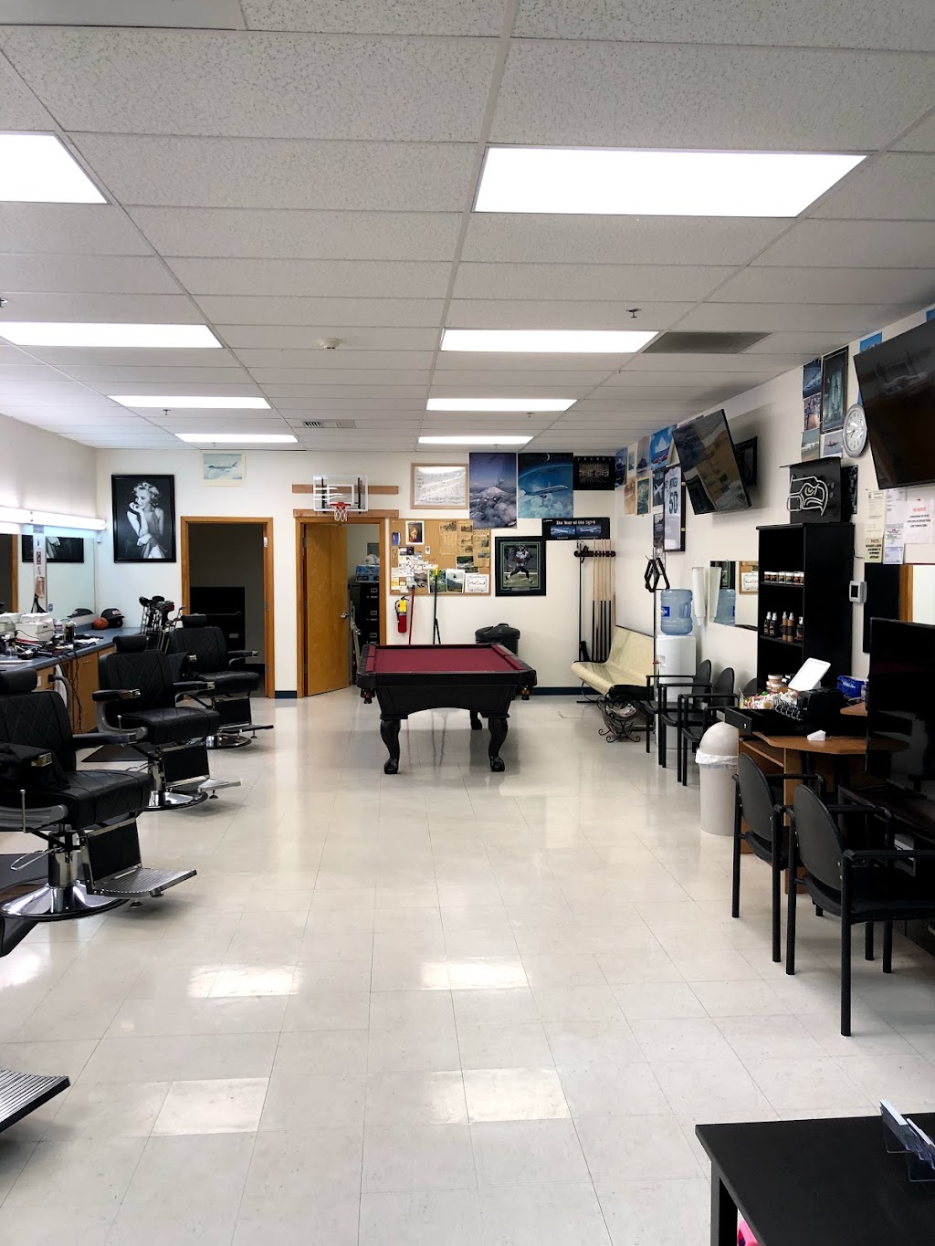 Silver Lake Barber Shop | 11419 19th Ave SE Suite C105, Everett, WA 98208, USA | Phone: (425) 399-8216