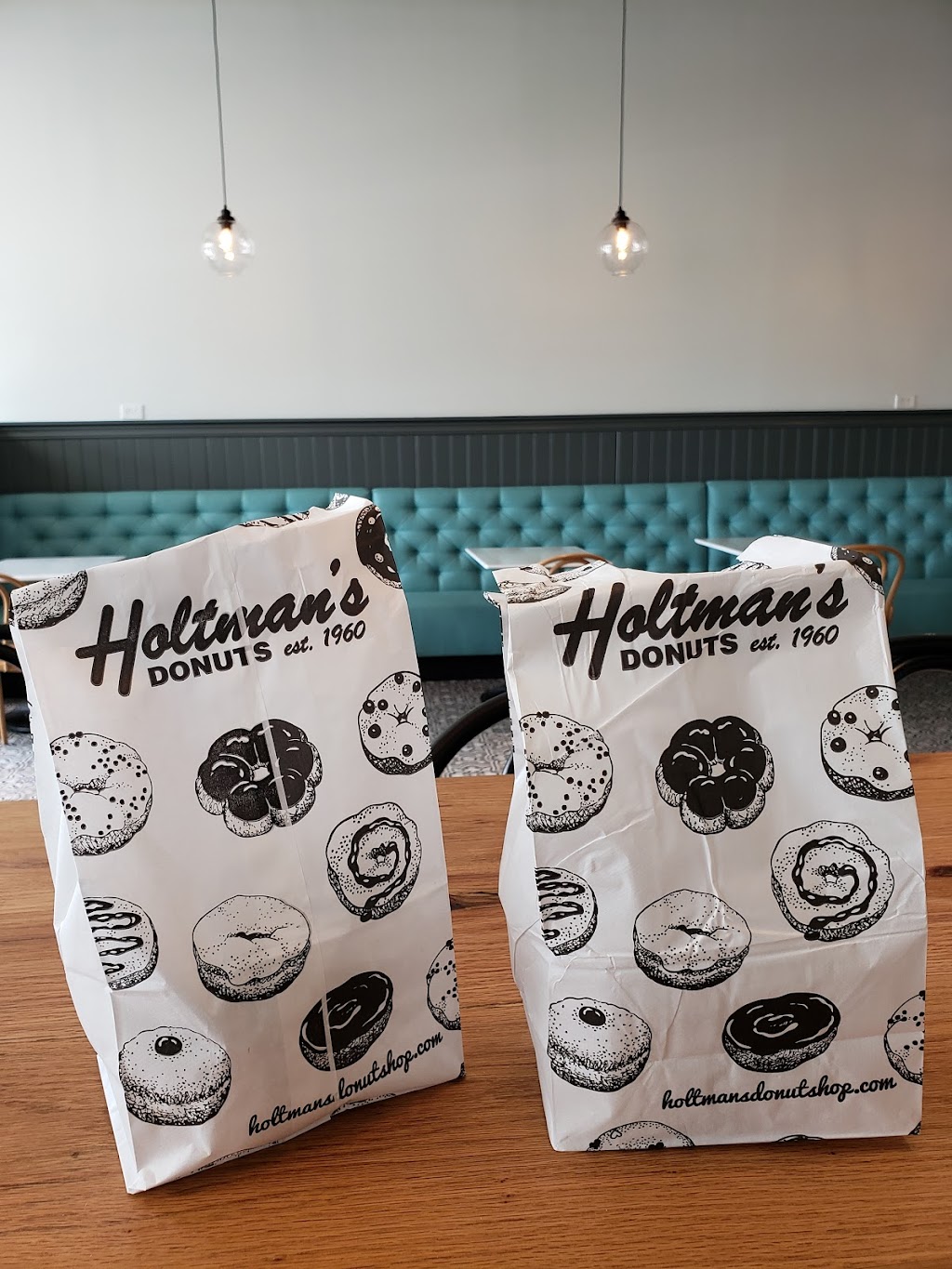 Holtmans Donut Shop | 1399 OH-28, Loveland, OH 45140, USA | Phone: (513) 575-1077