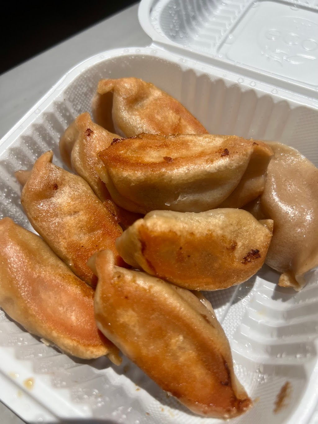 Vanessas Dumpling House | 310 Bedford Ave, Brooklyn, NY 11249, USA | Phone: (718) 218-8809