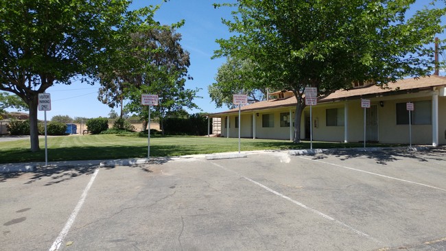 Acton Country Mobilehome Park | 2501 Sierra Hwy, Acton, CA 93510, USA | Phone: (661) 382-1700