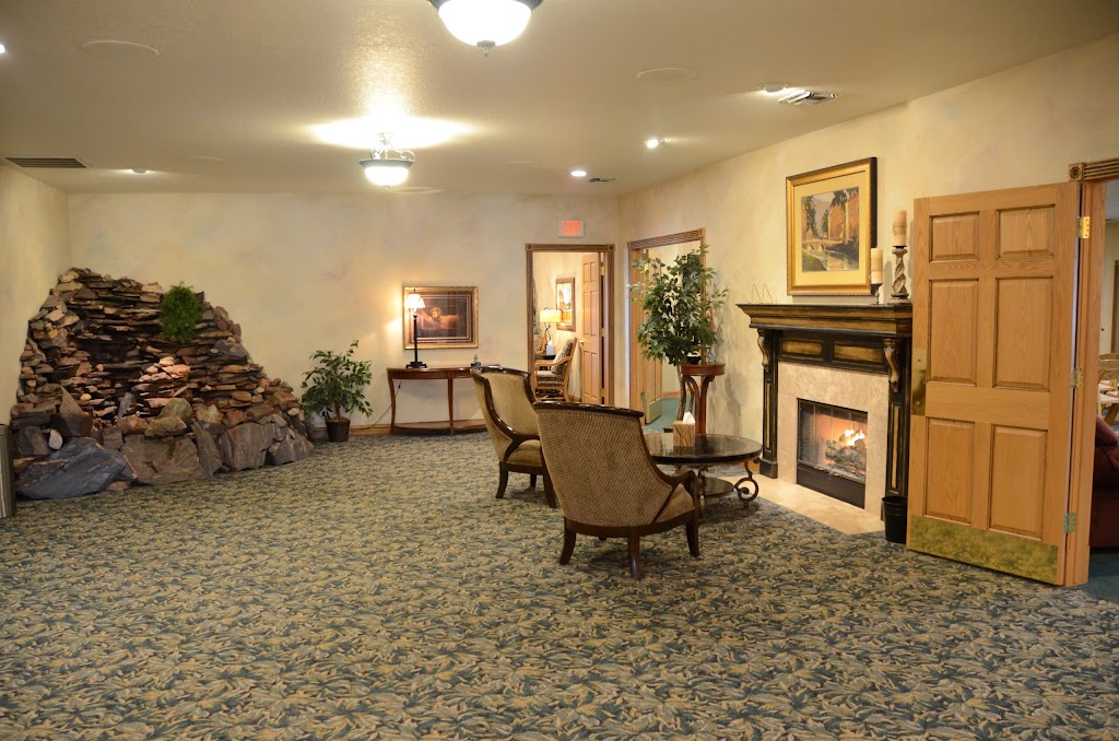 Shimon Funeral Home | 824 Union St, Hartford, WI 53027 | Phone: (262) 673-9500