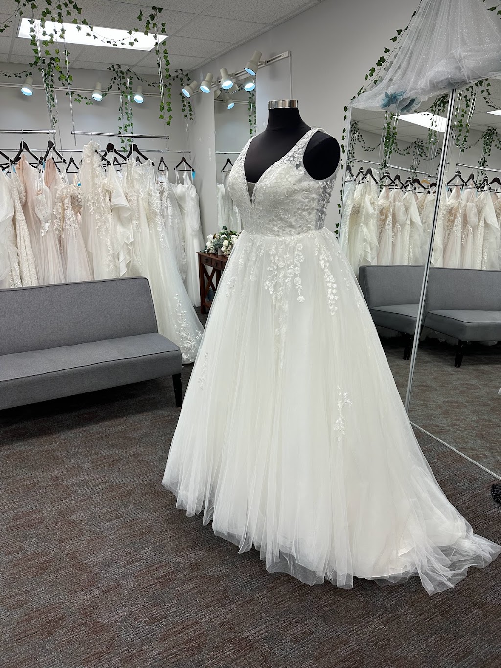 Brooklyn Bridal, LLC | 170 S Main St, Brooklyn, MI 49230, USA | Phone: (517) 592-8882