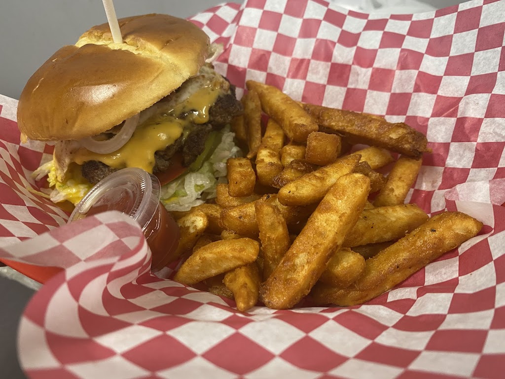 Dot’s and Mels Place | 600 S Minnesota St, Beeville, TX 78102, USA | Phone: (601) 842-7432