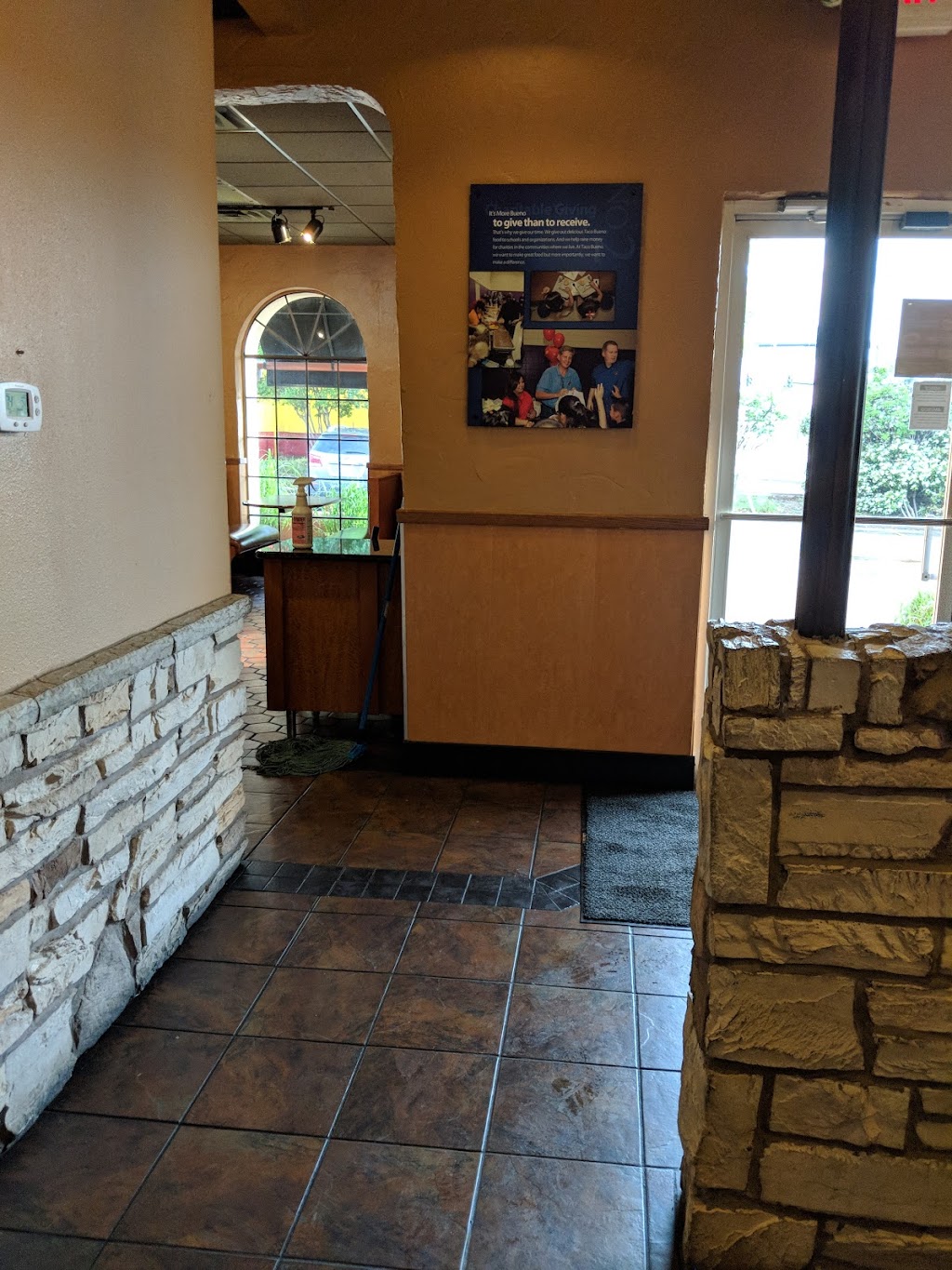 Taco Bueno | 1528 Brown Trail, Bedford, TX 76021, USA | Phone: (817) 554-8113