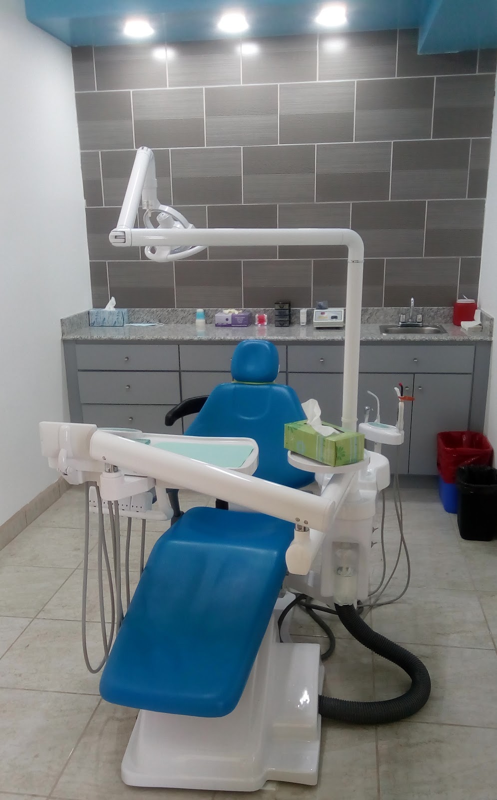 Ryee Dental | Av, Ignacio López Rayón 1001, Independencia, 22705 Rosarito, B.C., Mexico | Phone: 661 100 1330