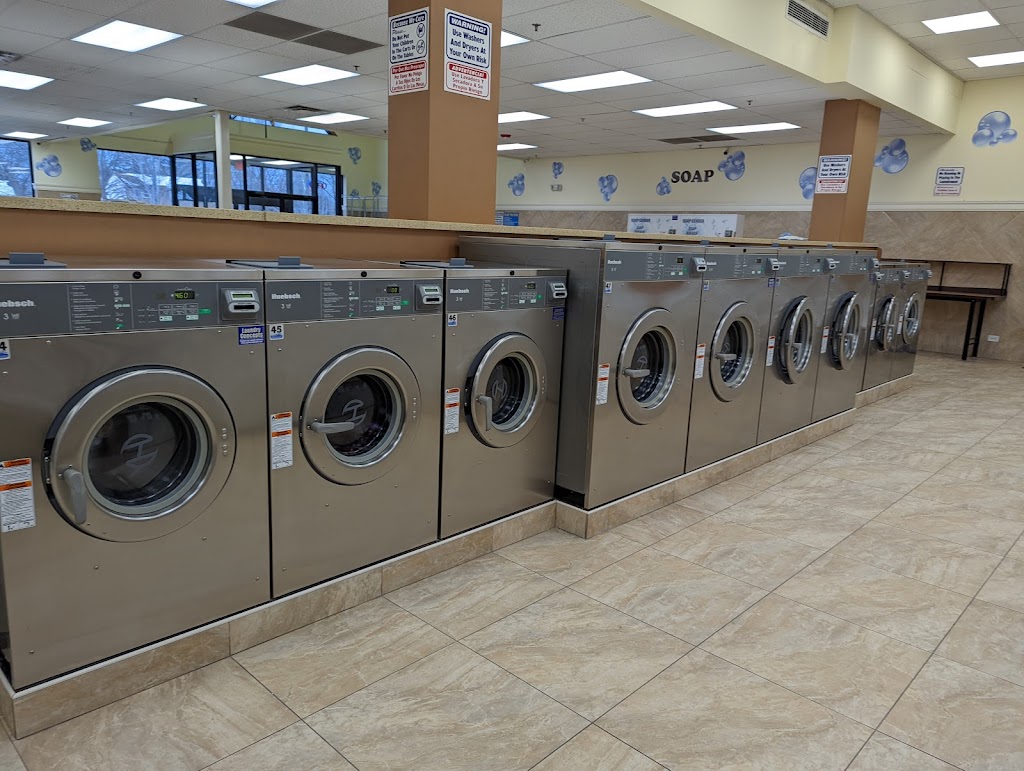 Laundry World | 1201 W Dundee Rd, Wheeling, IL 60090, USA | Phone: (773) 956-7449